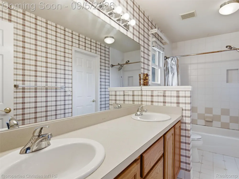 7305 Heron Way Canton Charter Township, MI 48187