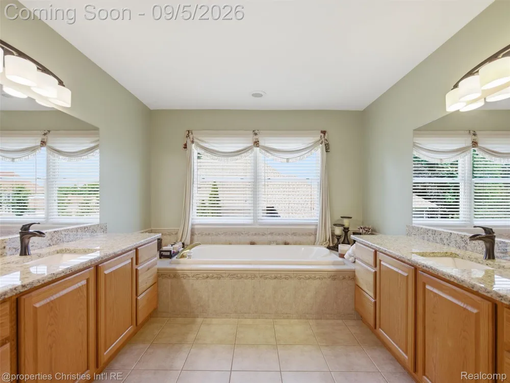 7305 Heron Way Canton Charter Township, MI 48187