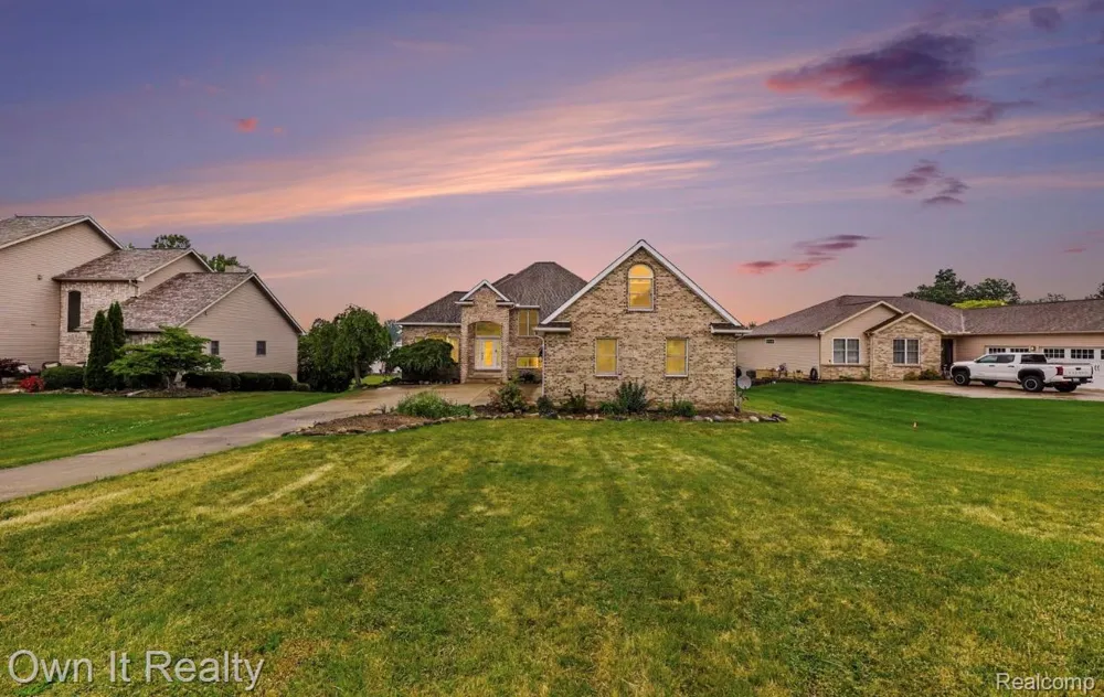 8609 Odowling Franklin Township, MI 49265