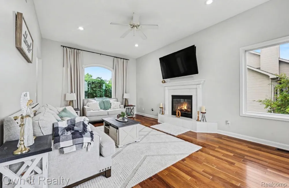 8609 Odowling Franklin Township, MI 49265