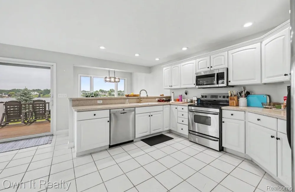 8609 Odowling Franklin Township, MI 49265