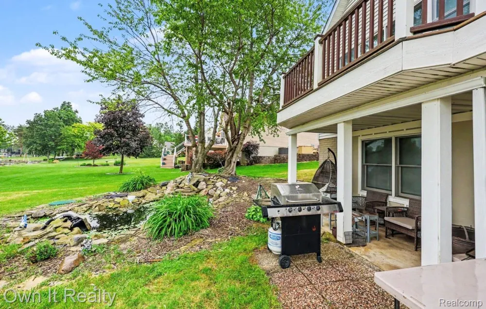 8609 Odowling Franklin Township, MI 49265