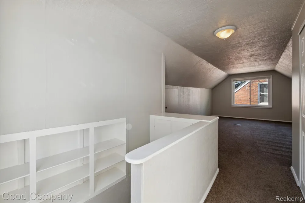 13551 WOODBINE Redford Charter Township, MI 48239
