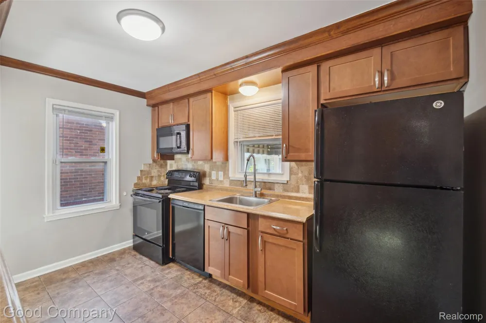 13551 WOODBINE Redford Charter Township, MI 48239