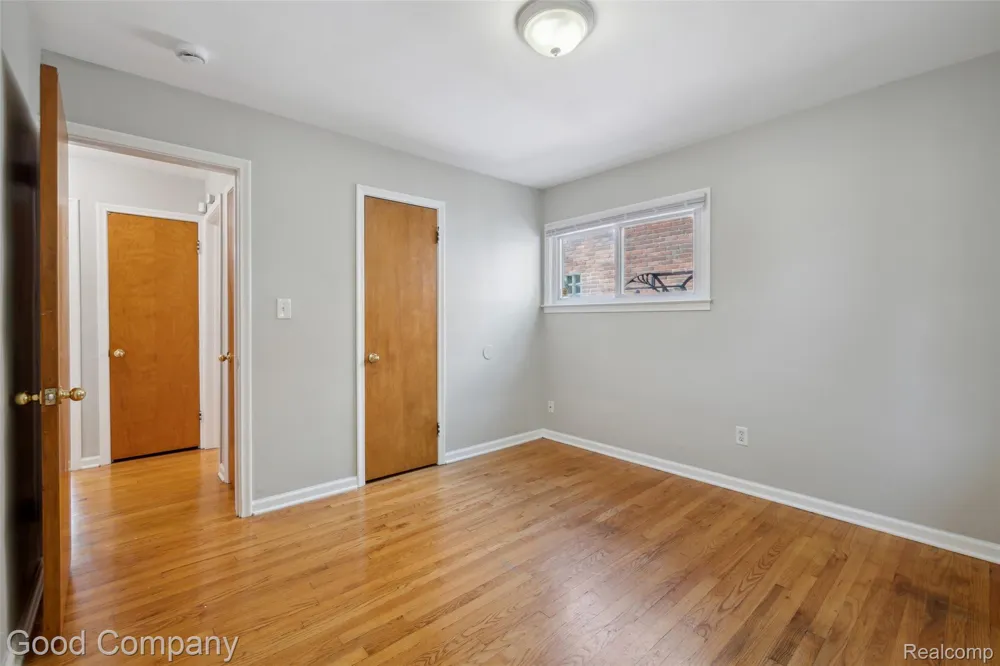 13551 WOODBINE Redford Charter Township, MI 48239
