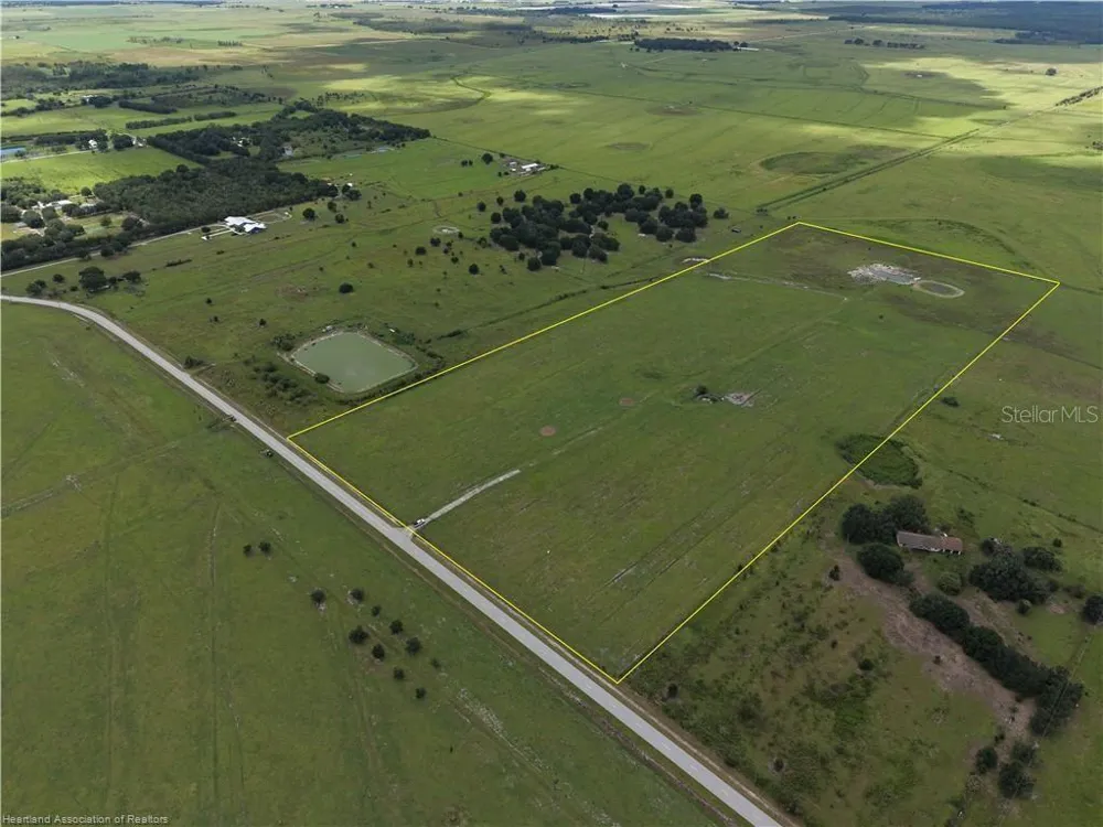 8008 W JOSEPHINE ROAD Sebring, FL 33875