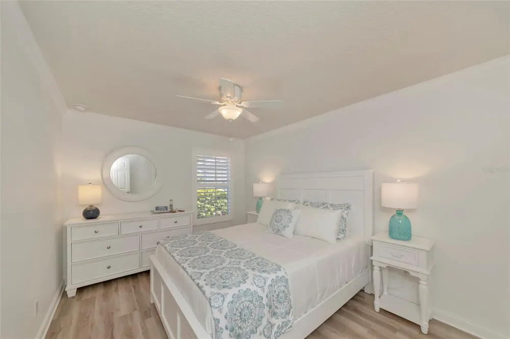 2133 BURGOS DRIVE Sarasota, FL 34238