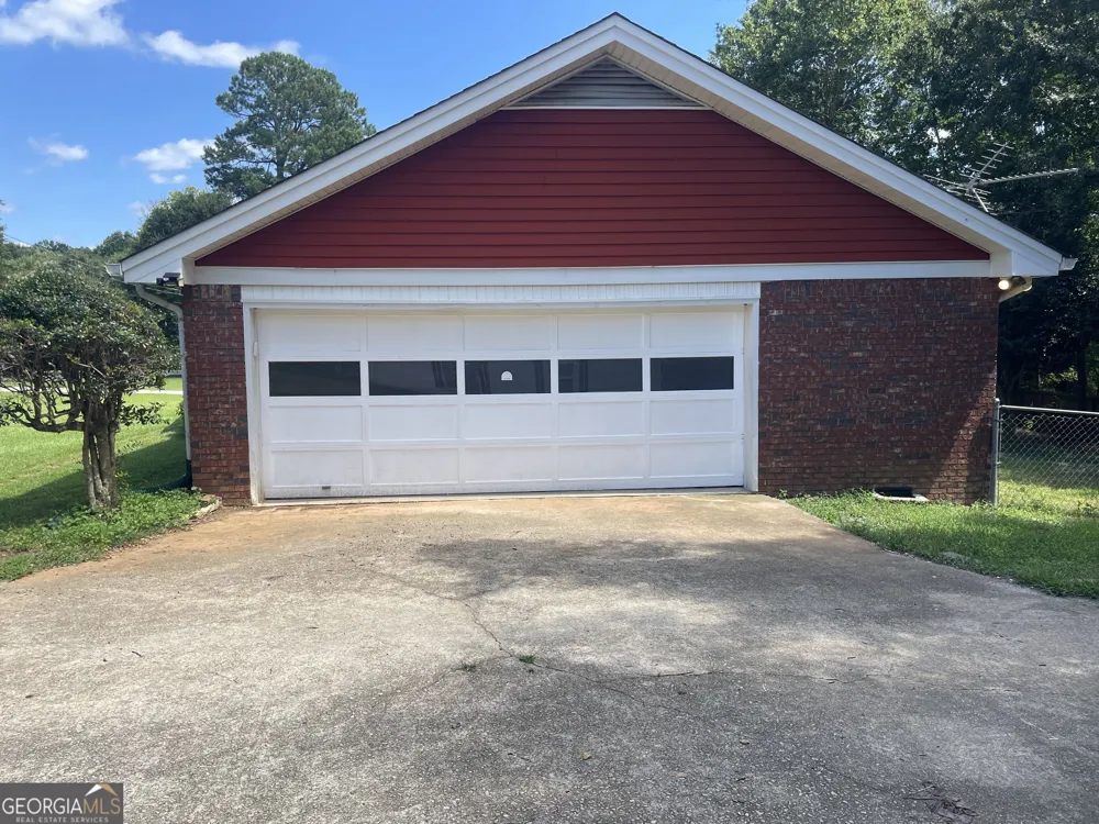 992 Brandywine DR Winder, GA 30680