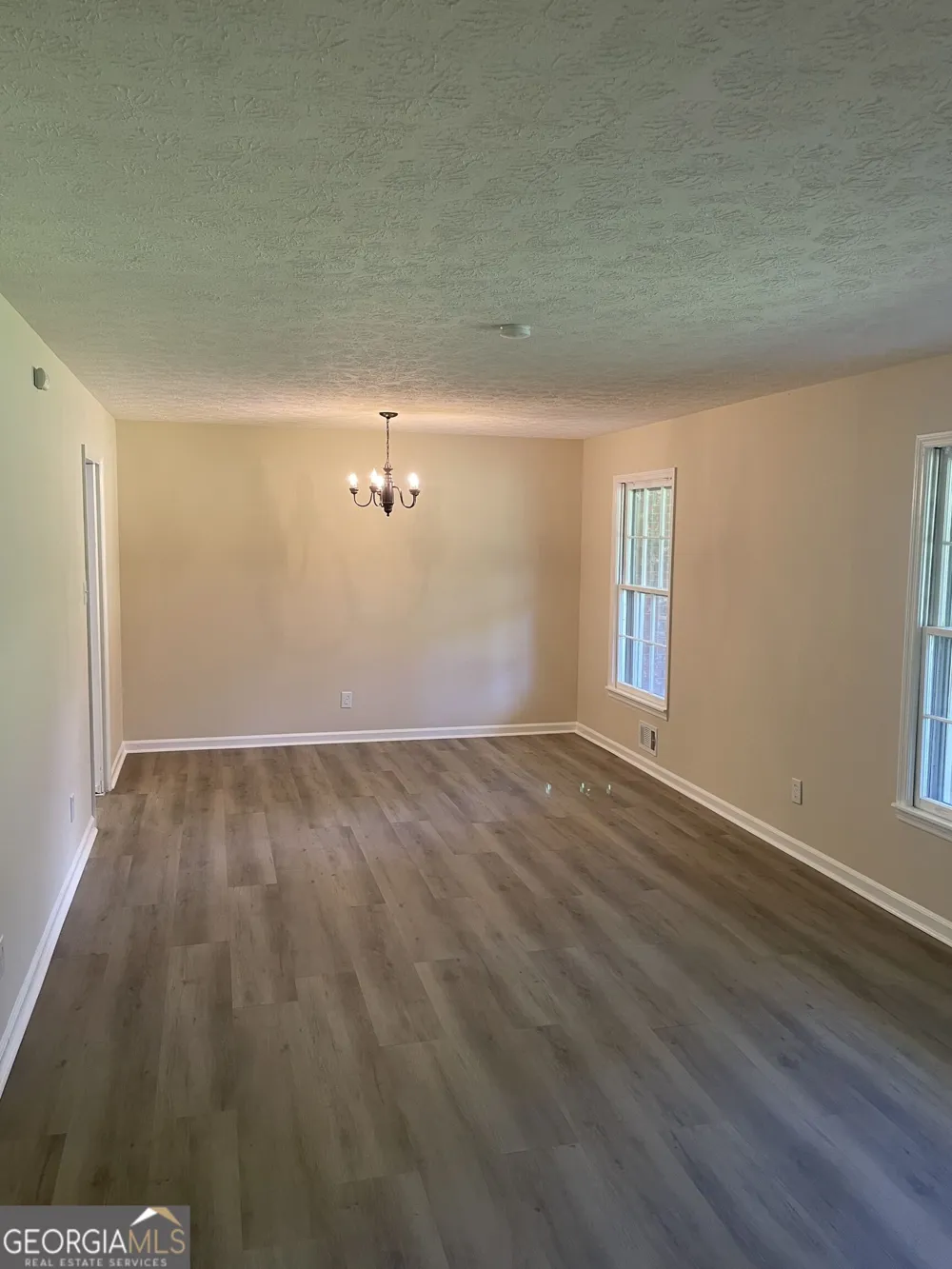 992 Brandywine DR Winder, GA 30680