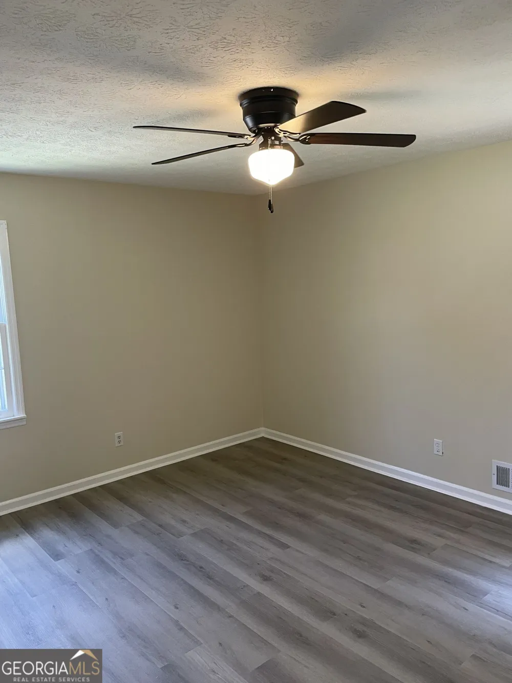 992 Brandywine DR Winder, GA 30680
