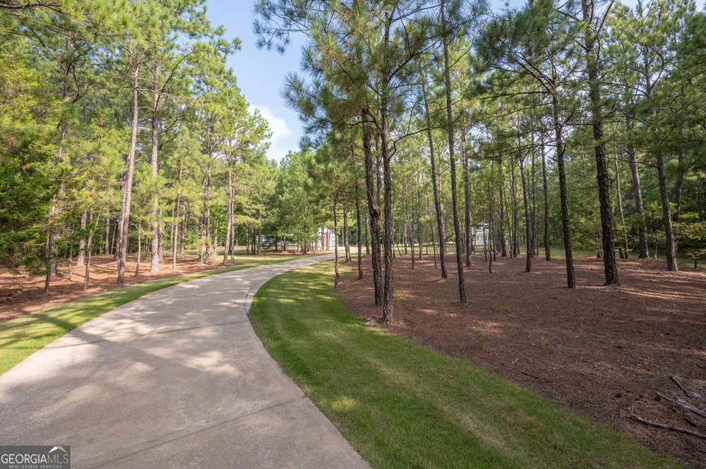 1826 Pierce RD Waverly Hall, GA 31831
