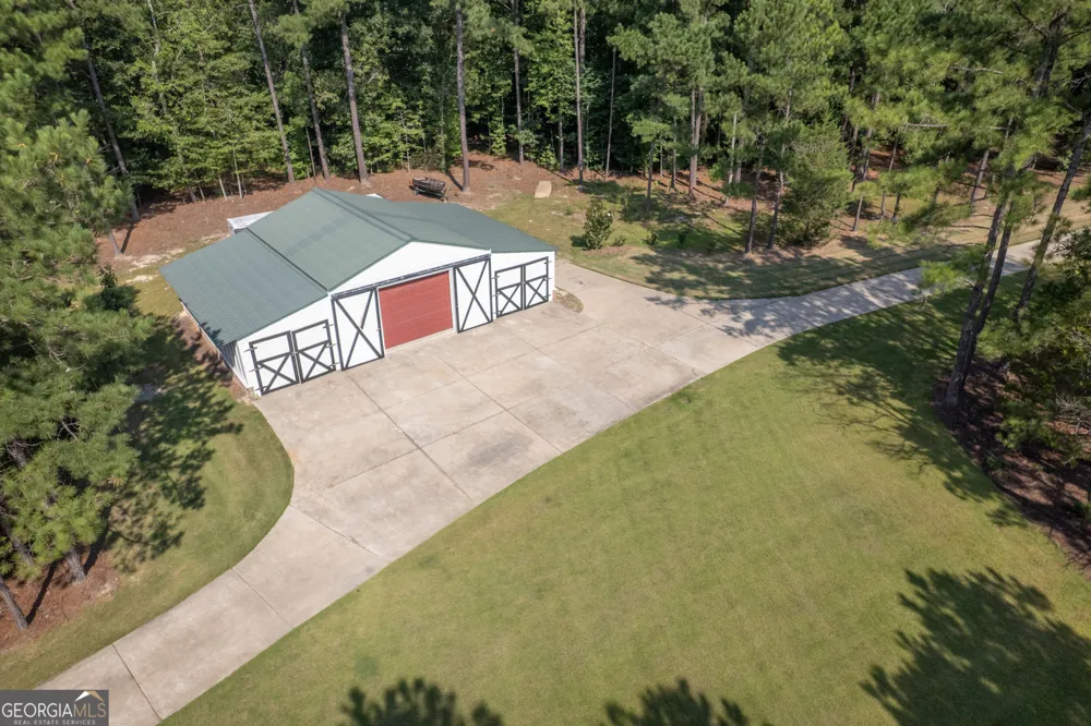 1826 Pierce RD Waverly Hall, GA 31831