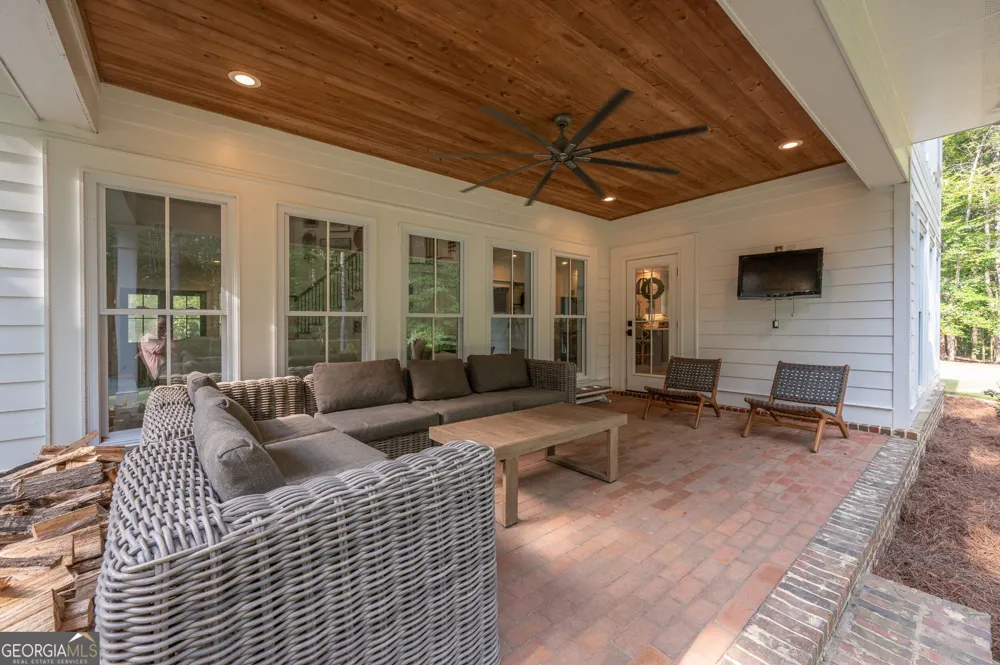 1826 Pierce RD Waverly Hall, GA 31831
