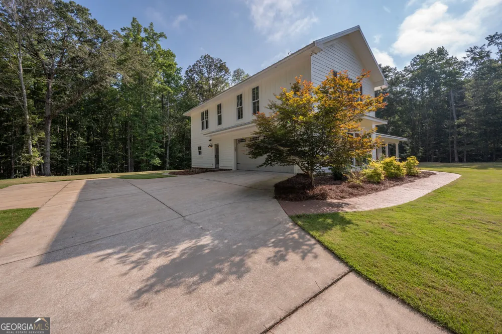 1826 Pierce RD Waverly Hall, GA 31831