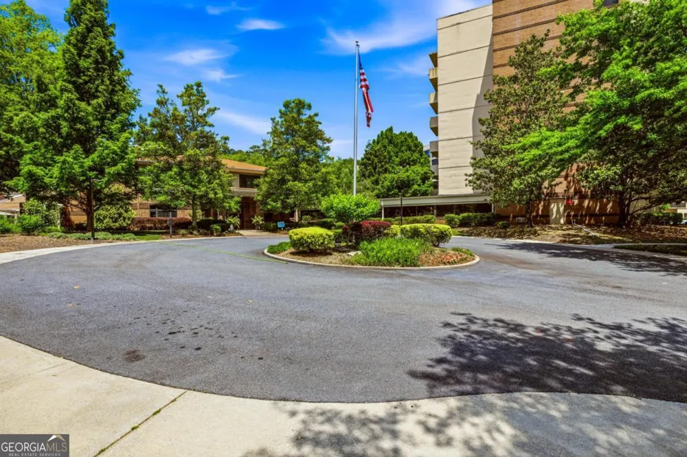 1800 Clairmont LK Decatur, GA 30033