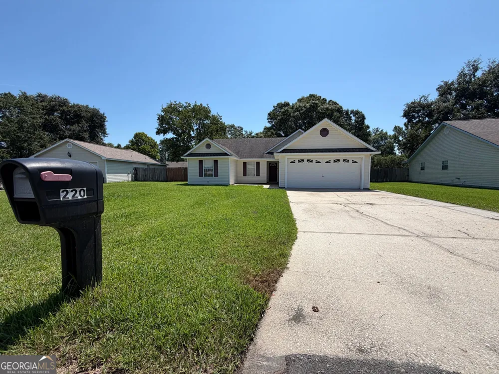 220 Chestnut CT Kingsland, GA 31548