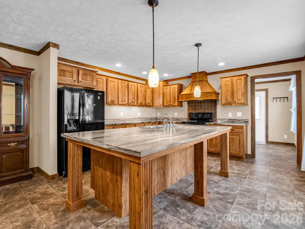 12 Frederick Lane Hendersonville, NC 28792