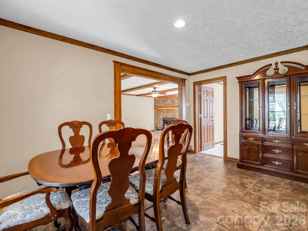 12 Frederick Lane Hendersonville, NC 28792