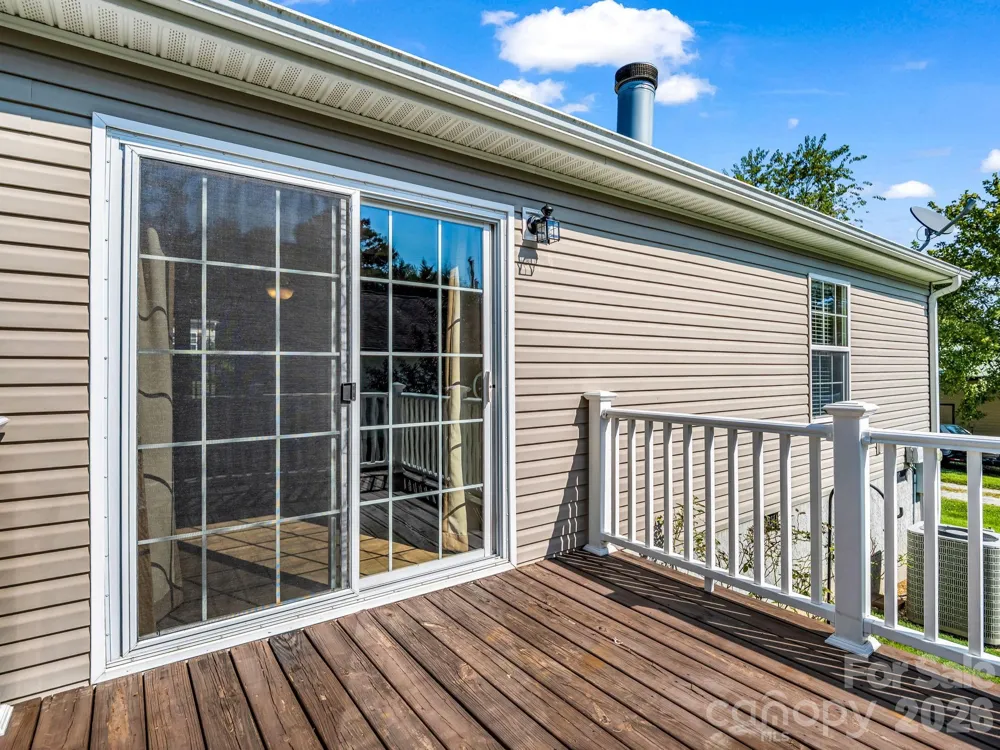 12 Frederick Lane Hendersonville, NC 28792
