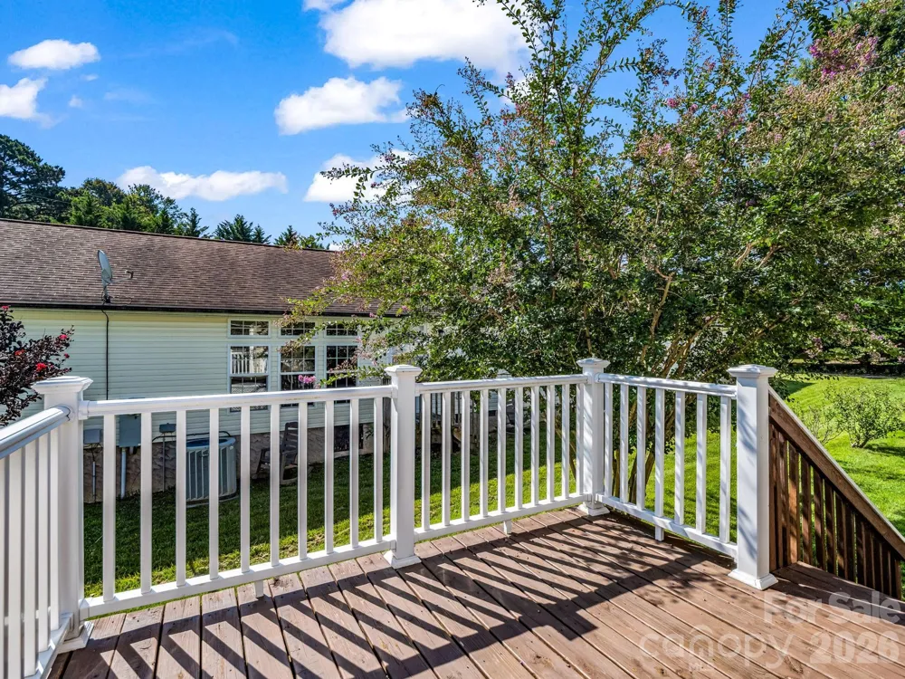 12 Frederick Lane Hendersonville, NC 28792