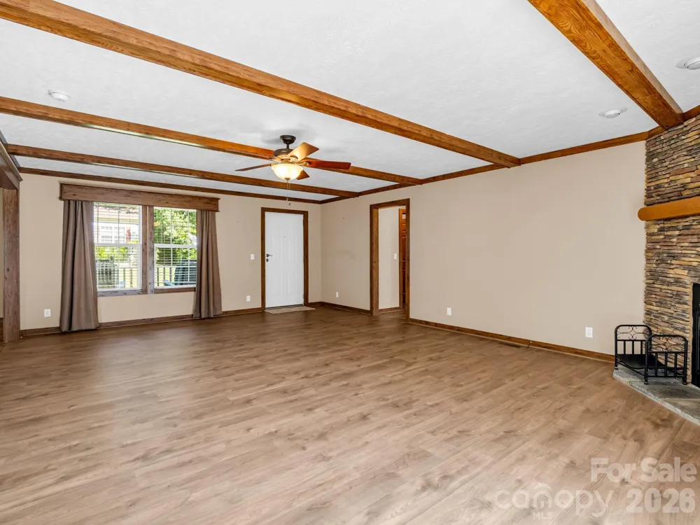 12 Frederick Lane Hendersonville, NC 28792