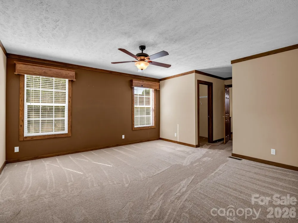 12 Frederick Lane Hendersonville, NC 28792