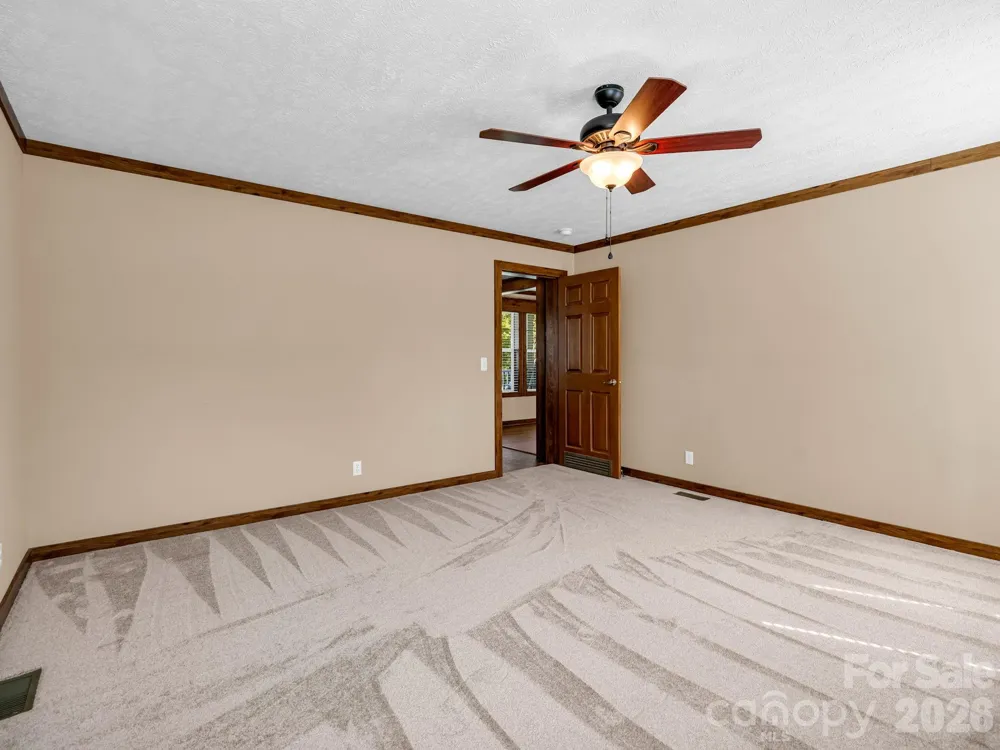 12 Frederick Lane Hendersonville, NC 28792