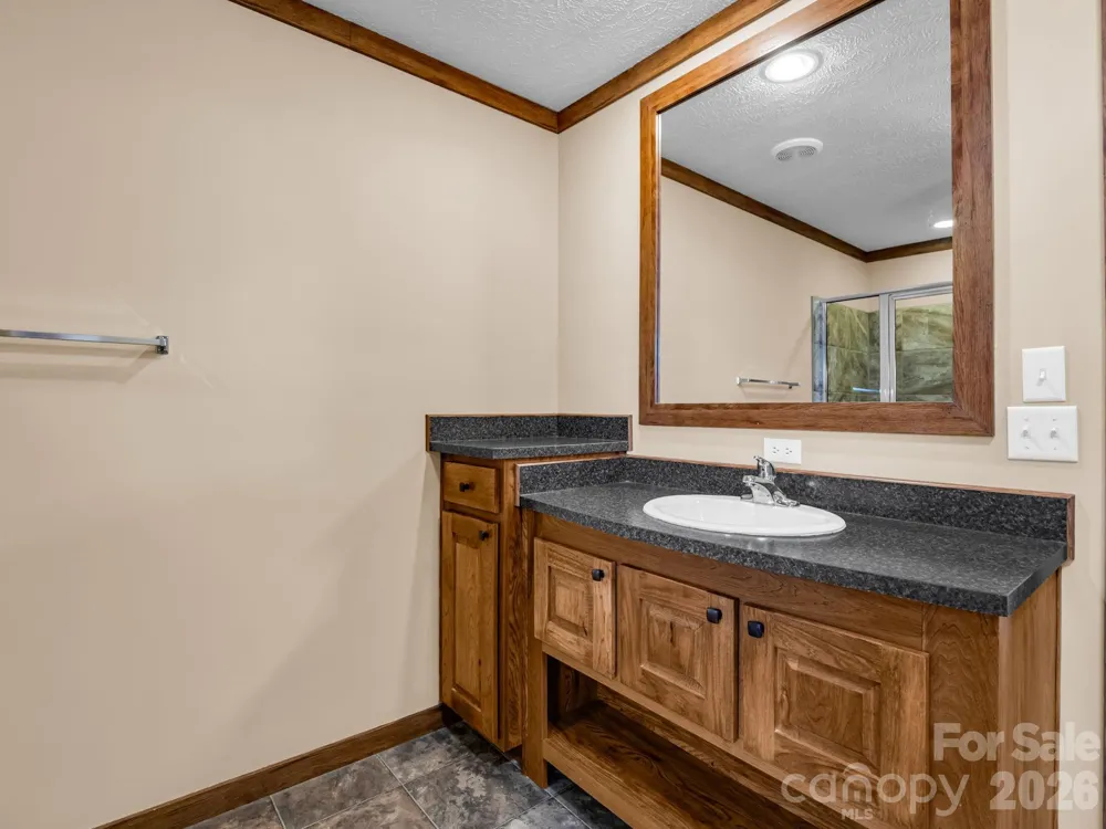 12 Frederick Lane Hendersonville, NC 28792