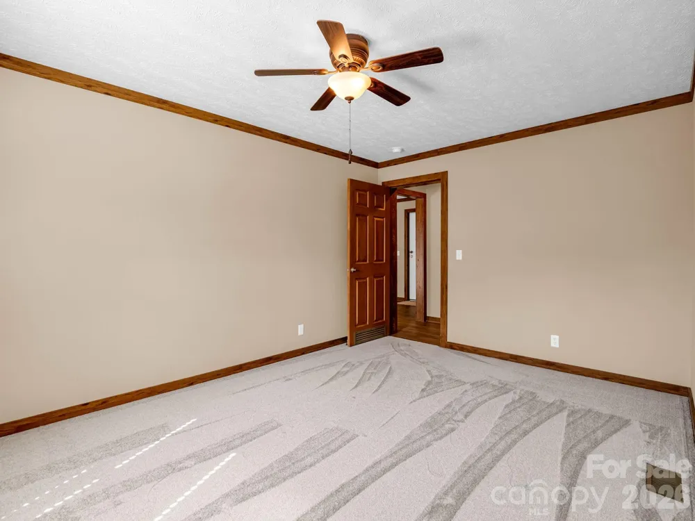 12 Frederick Lane Hendersonville, NC 28792