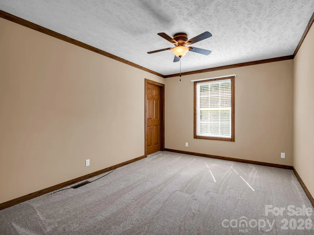 12 Frederick Lane Hendersonville, NC 28792