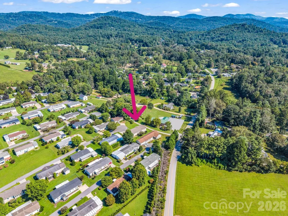 12 Frederick Lane Hendersonville, NC 28792