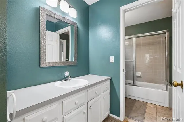 2049 E Phillips Lane Centennial, CO 80122