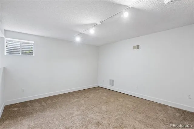 2049 E Phillips Lane Centennial, CO 80122