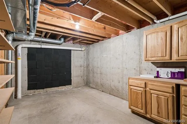 2049 E Phillips Lane Centennial, CO 80122