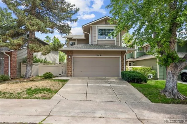2049 E Phillips Lane Centennial, CO 80122