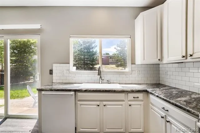 5394 S Sicily Way Aurora, CO 80015