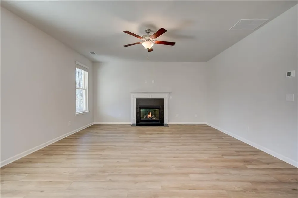 163 Dalston Cove Stockbridge, GA 30281