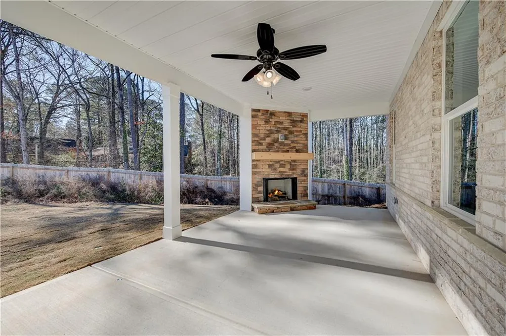 163 Dalston Cove Stockbridge, GA 30281