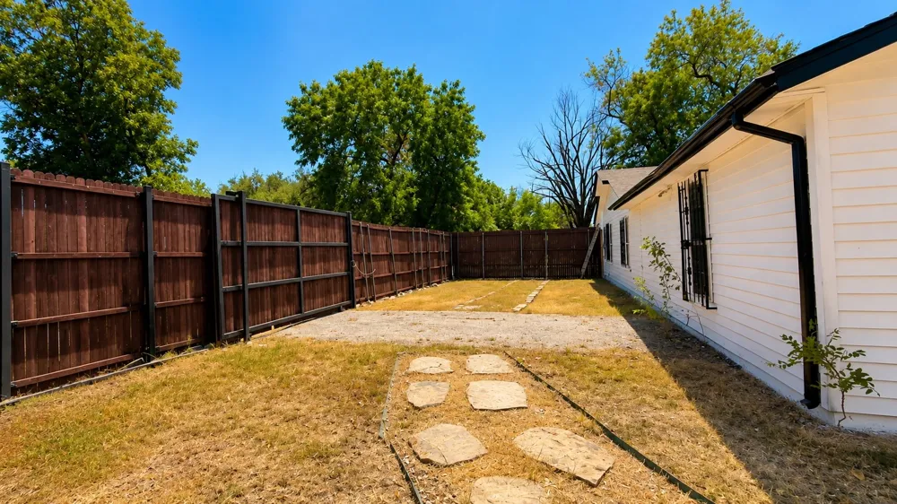 7631 Olusta Drive Dallas, TX 75217
