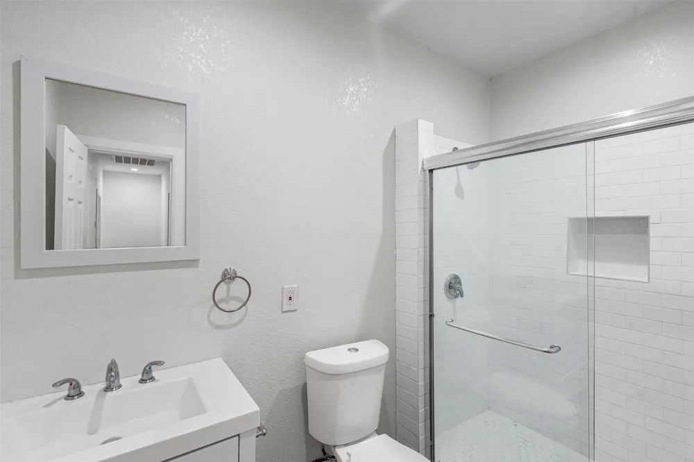 709 Buffalo Avenue Cleburne, TX 76033
