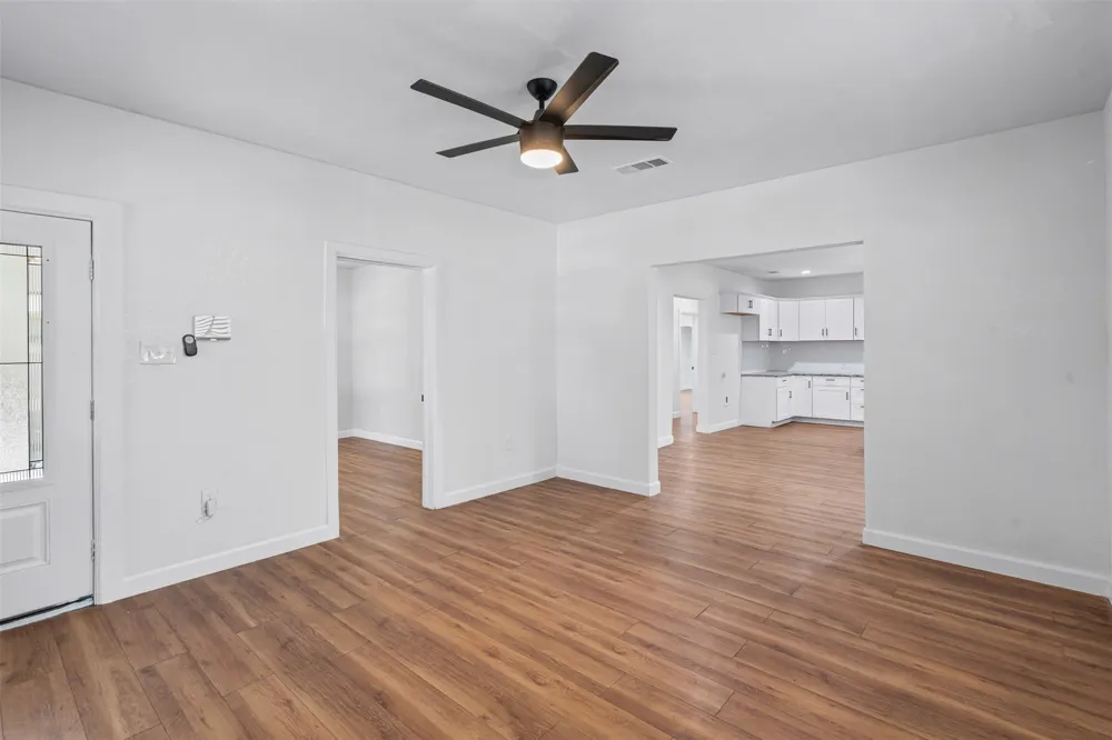 709 Buffalo Avenue Cleburne, TX 76033