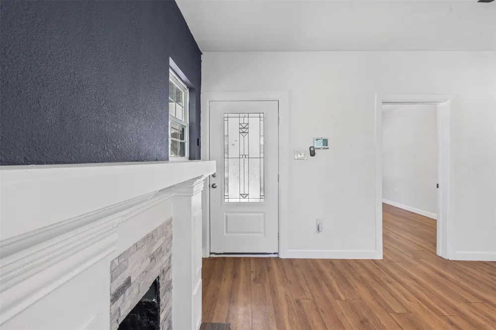 709 Buffalo Avenue Cleburne, TX 76033