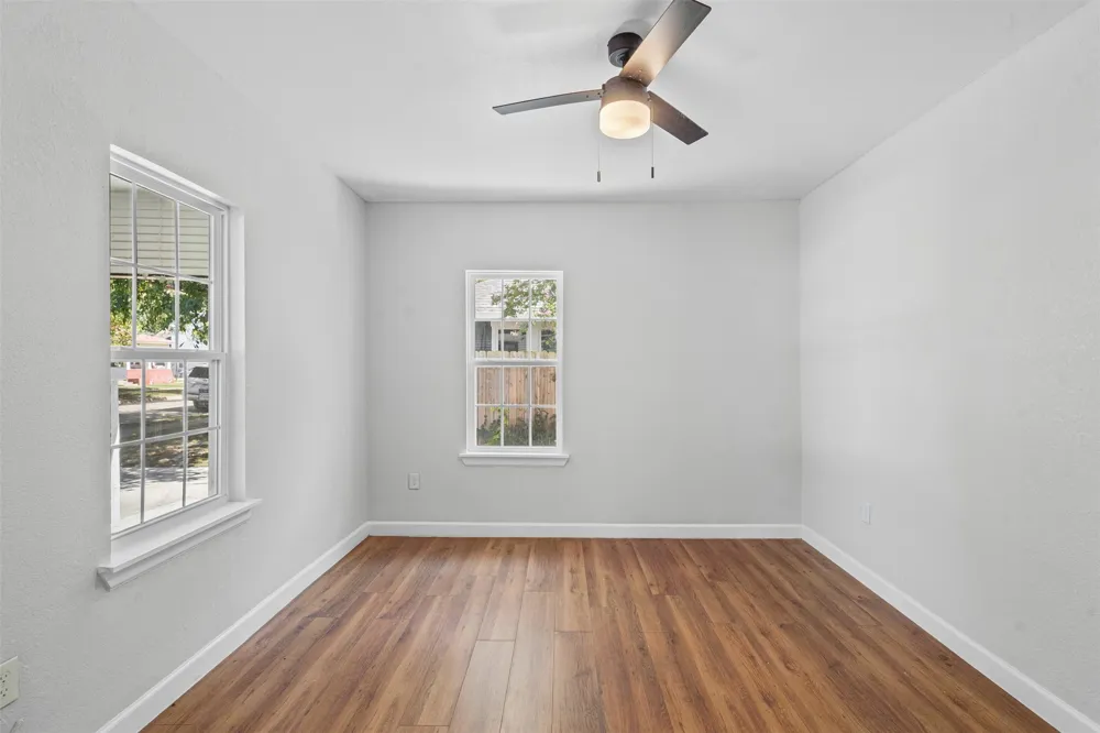 709 Buffalo Avenue Cleburne, TX 76033