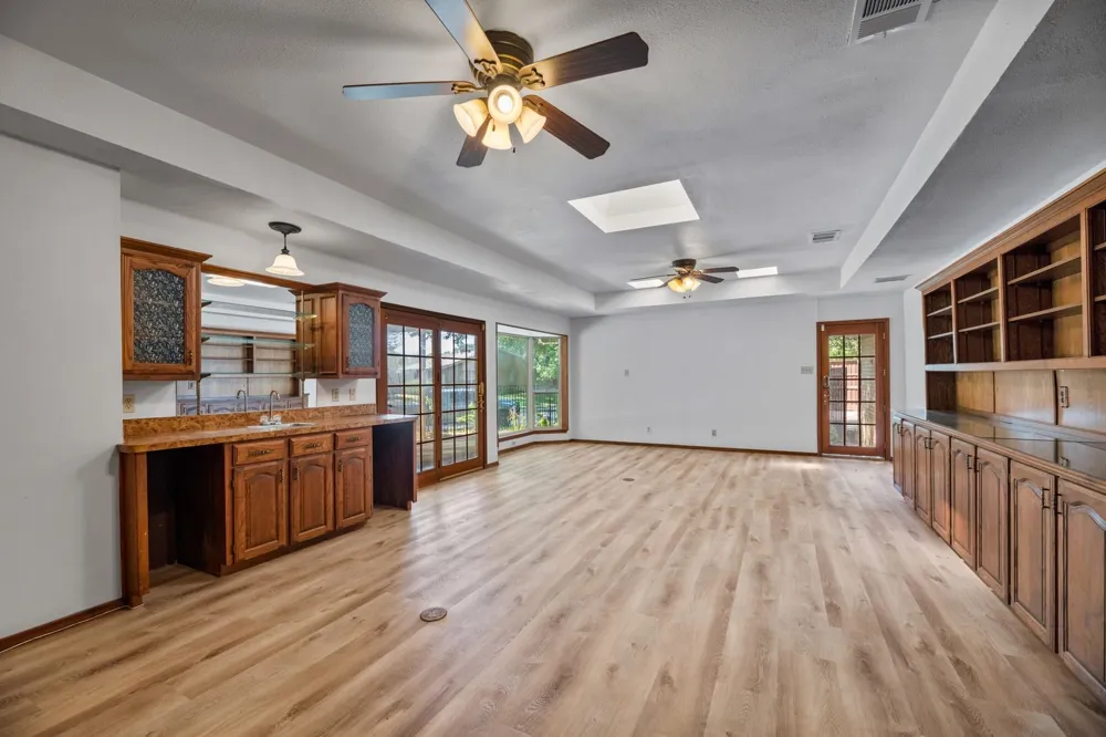 6342 Annapolis Lane Dallas, TX 75214