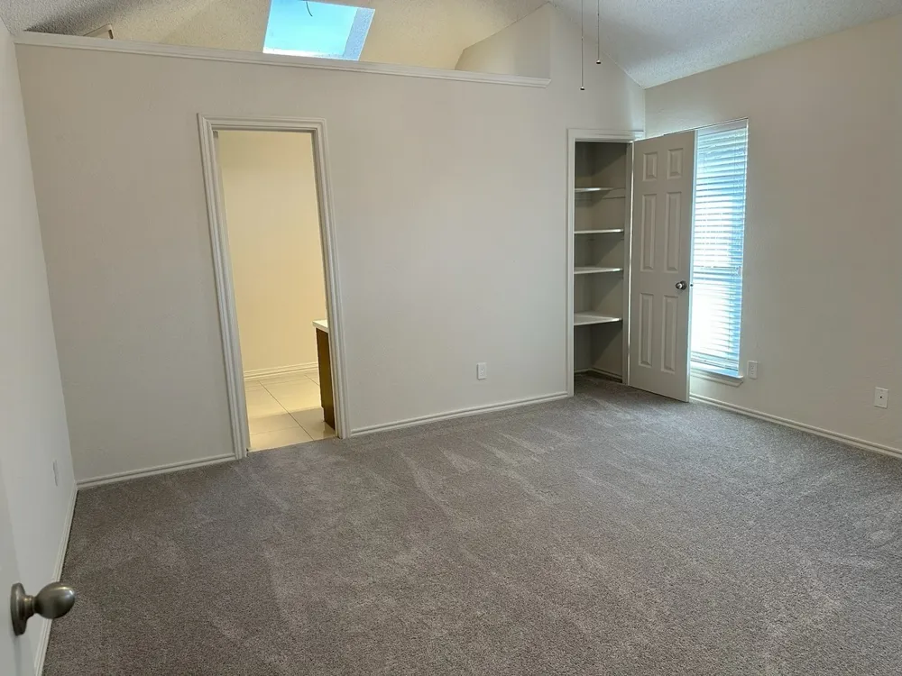 2033 Espinosa Drive Carrollton, TX 75010
