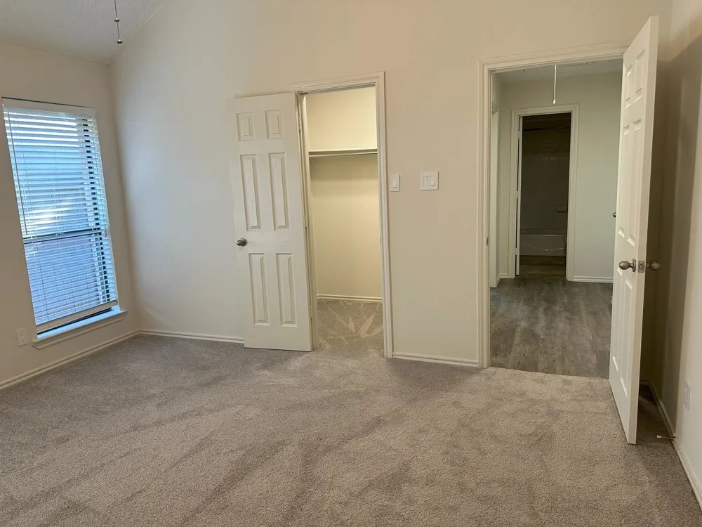 2033 Espinosa Drive Carrollton, TX 75010