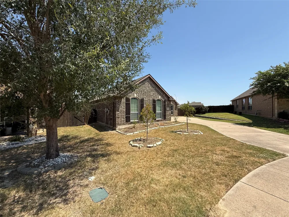 8300 Blue Periwinkle Lane Fort Worth, TX 76123