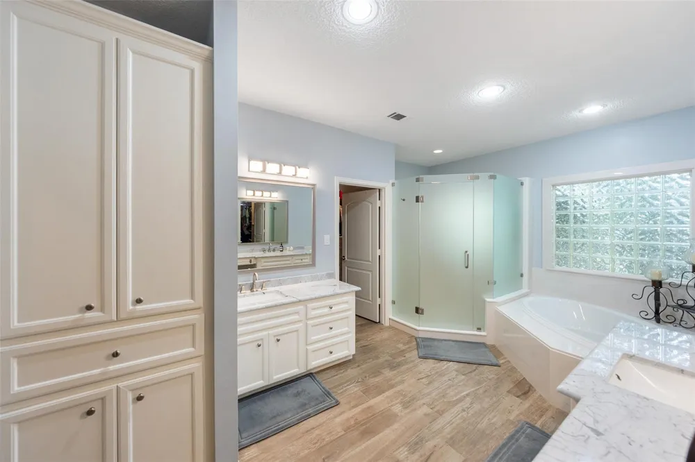 12418 Longmire Way Conroe, TX 77304