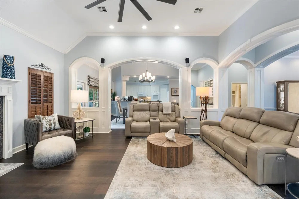 12418 Longmire Way Conroe, TX 77304