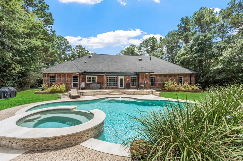 12418 Longmire Way Conroe, TX 77304